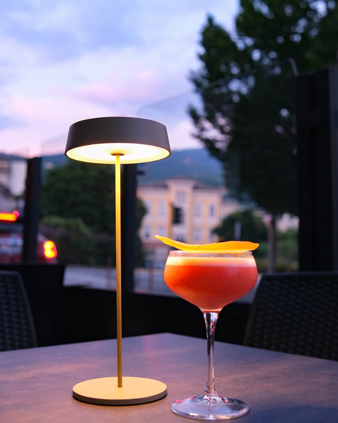 Cocktail al tramonto sulla terrazza